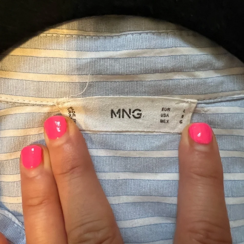 MNG button down blue white stripped shirt size L (J134) - Picture 9 of 12
